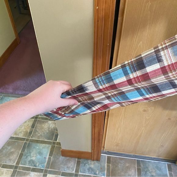 Trovata Birds of Paradis • Colour Plaid Hidden Placket Henley Blouse - Picture 3 of 12